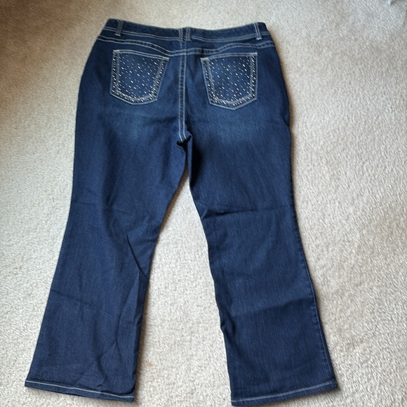 Apt. 9 Women’s, size 16 Bootcut Denim Blue Jeans - Picture 5 of 7